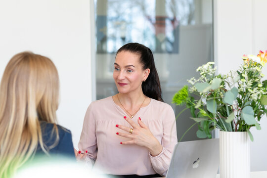 Michaela van Bebber Portrait | © SIMOarts.com - Simone Kessler